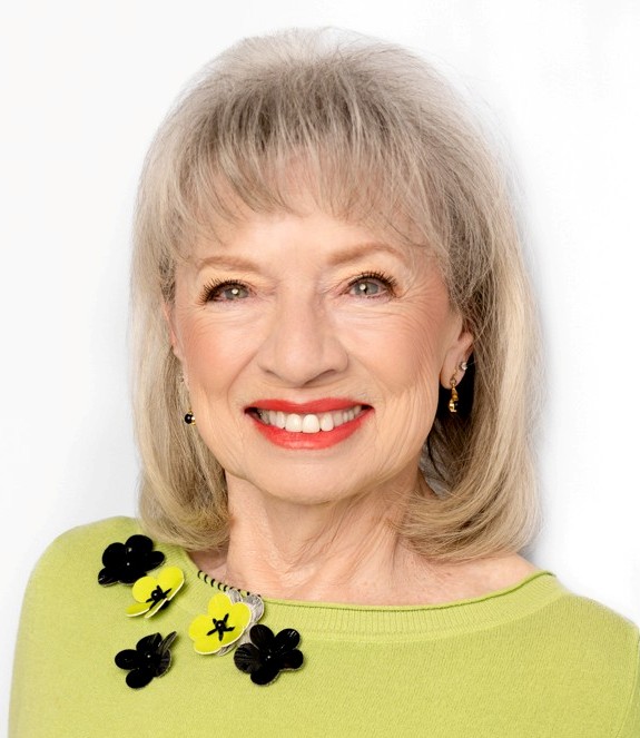 Gloria Petersen Professional Development Webinars Portrait Photo.